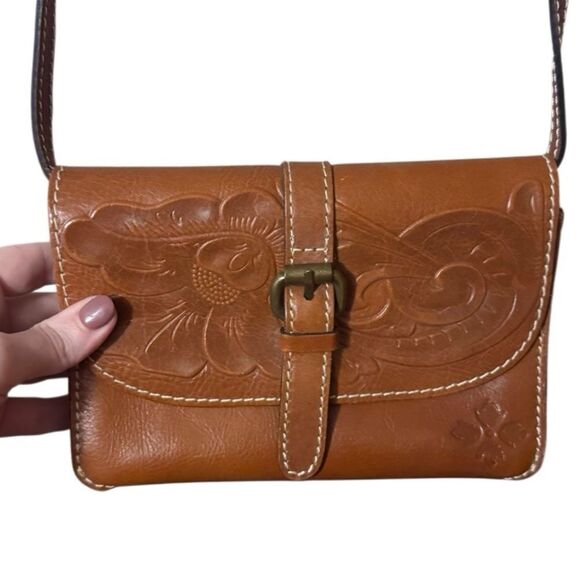 Patricia Nash- Torri Leather Flap Crossbody Burnished Tooled Bag Brass Fixture - Picture 2 of 10